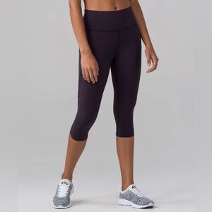 Lululemon Pace Perfect Crop (17")
Boysenberry